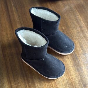 Cozy Black Kids Boots Toddler 6
